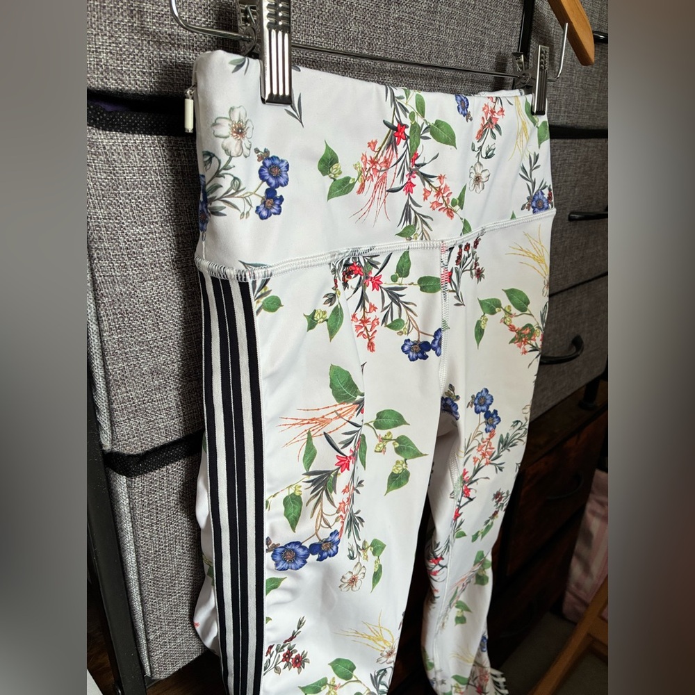Athleta White Floral Leggings